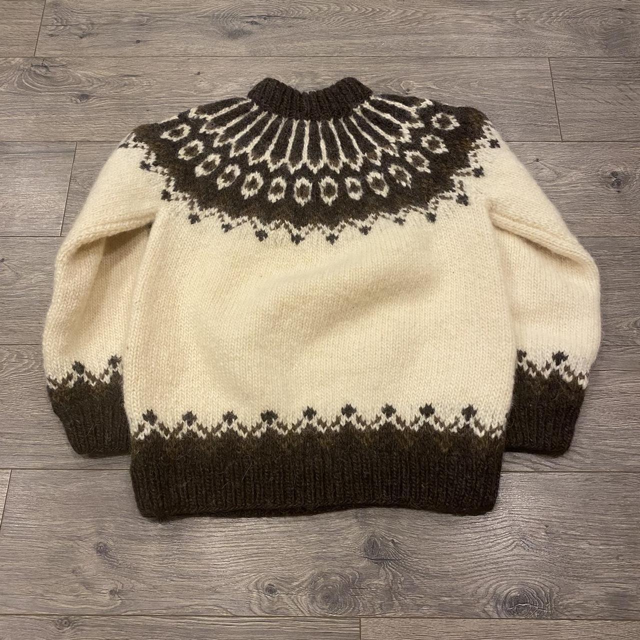 Women's Cream and Brown Jumper | Depop