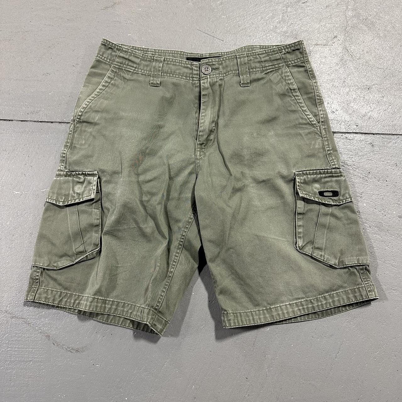 y2k Oakley Baggy Olive Green Cargo Shorts Size... - Depop