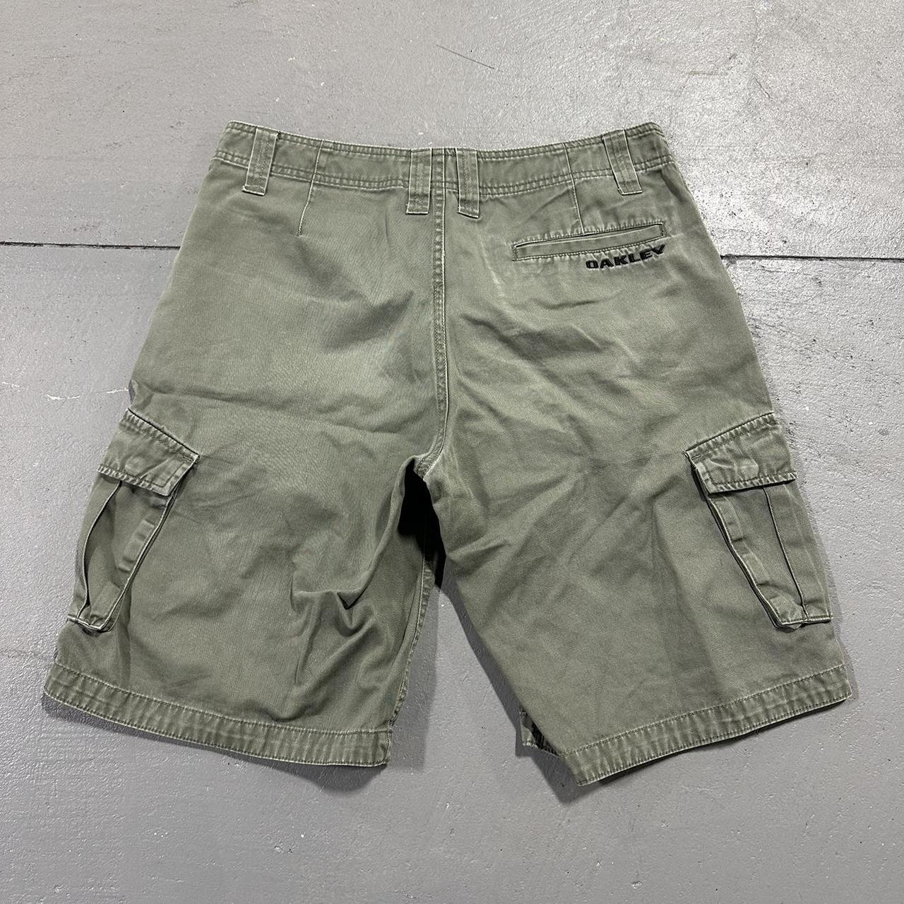 Oakley on sale khaki shorts