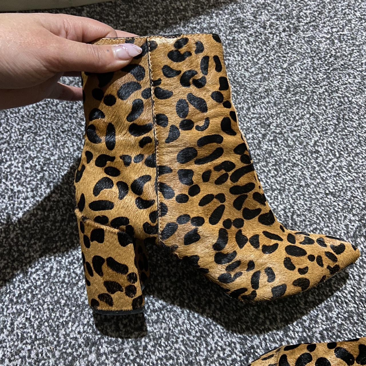 Topshop size 4 leopard print pointed toe ankle