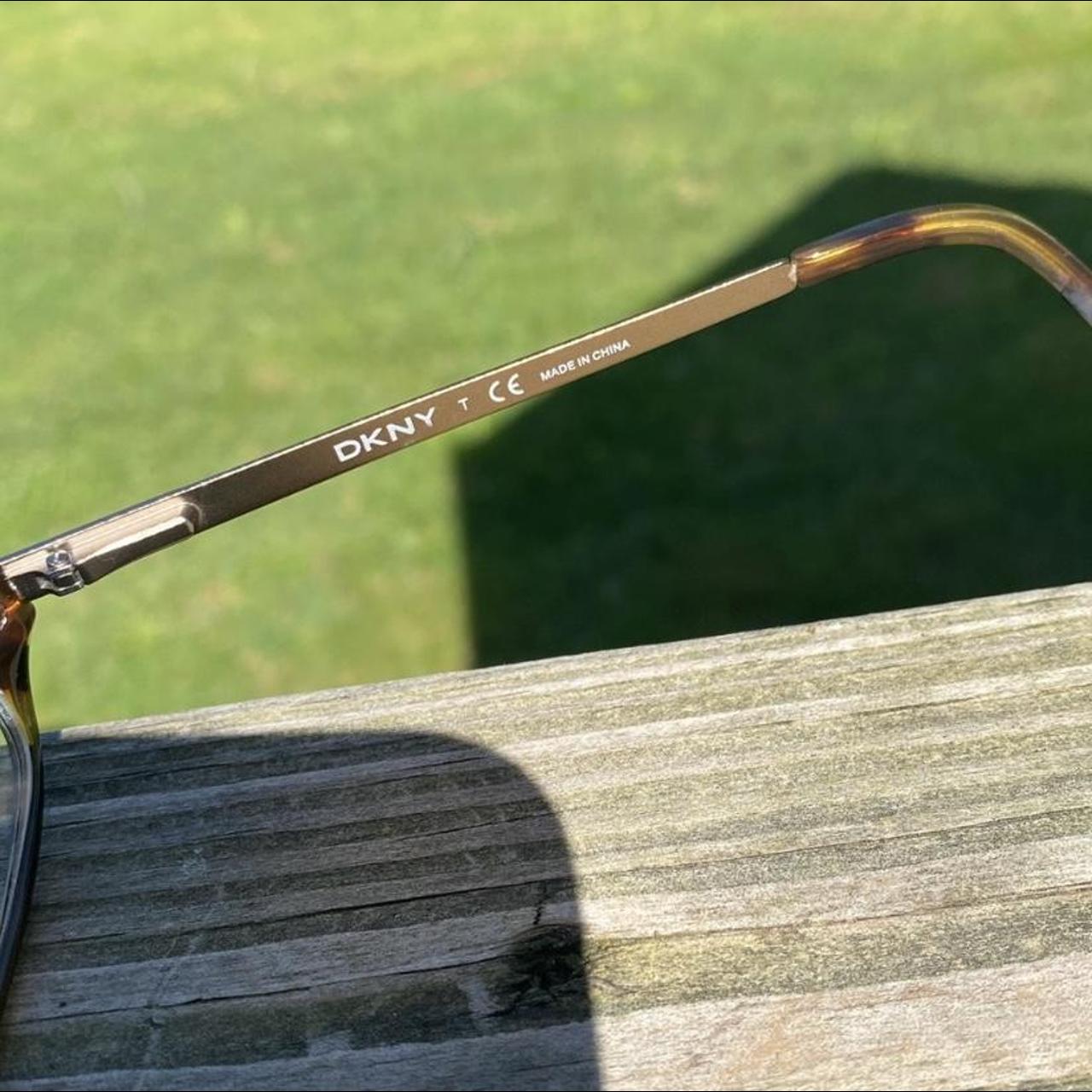 DKNY Women's Brown and Tan Sunglasses (3)