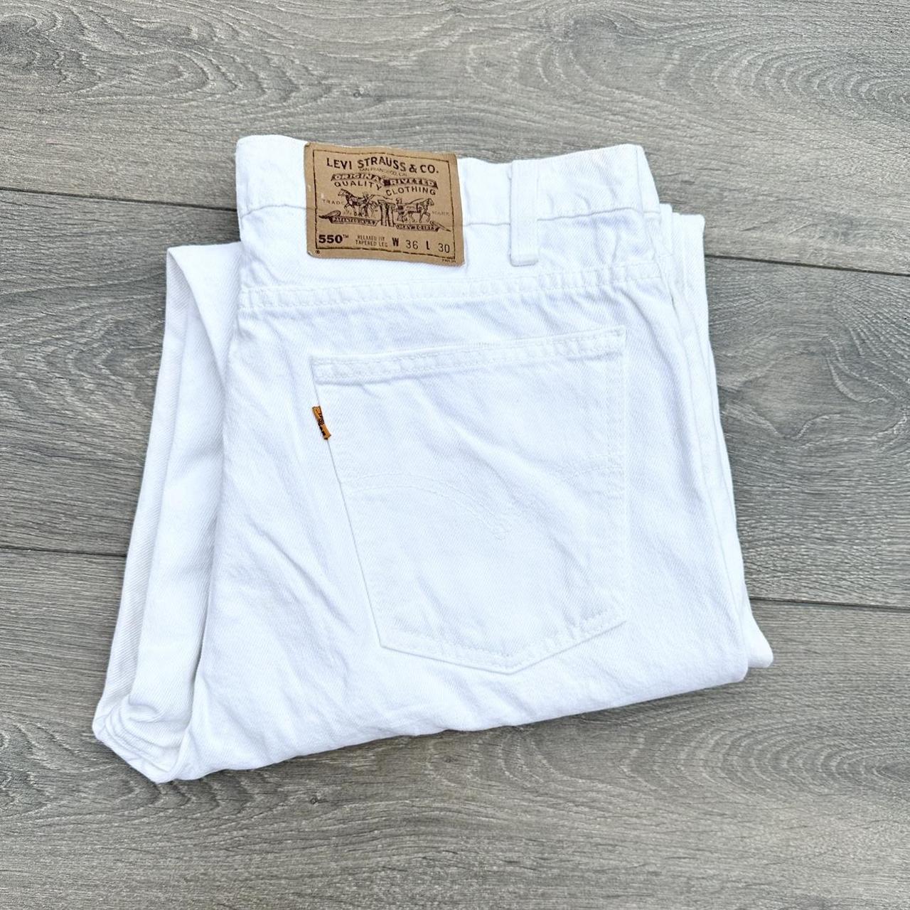 Levi's Men's White Jeans | Depop