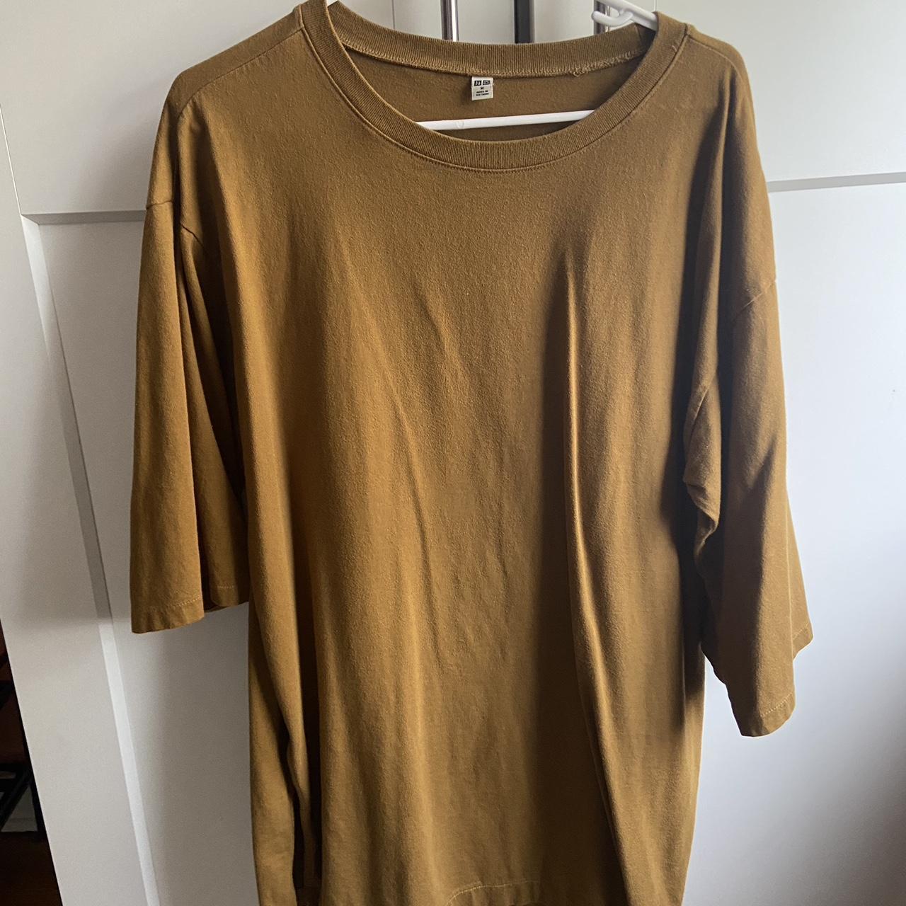 UNIQLO Women's Tan Shirt Depop