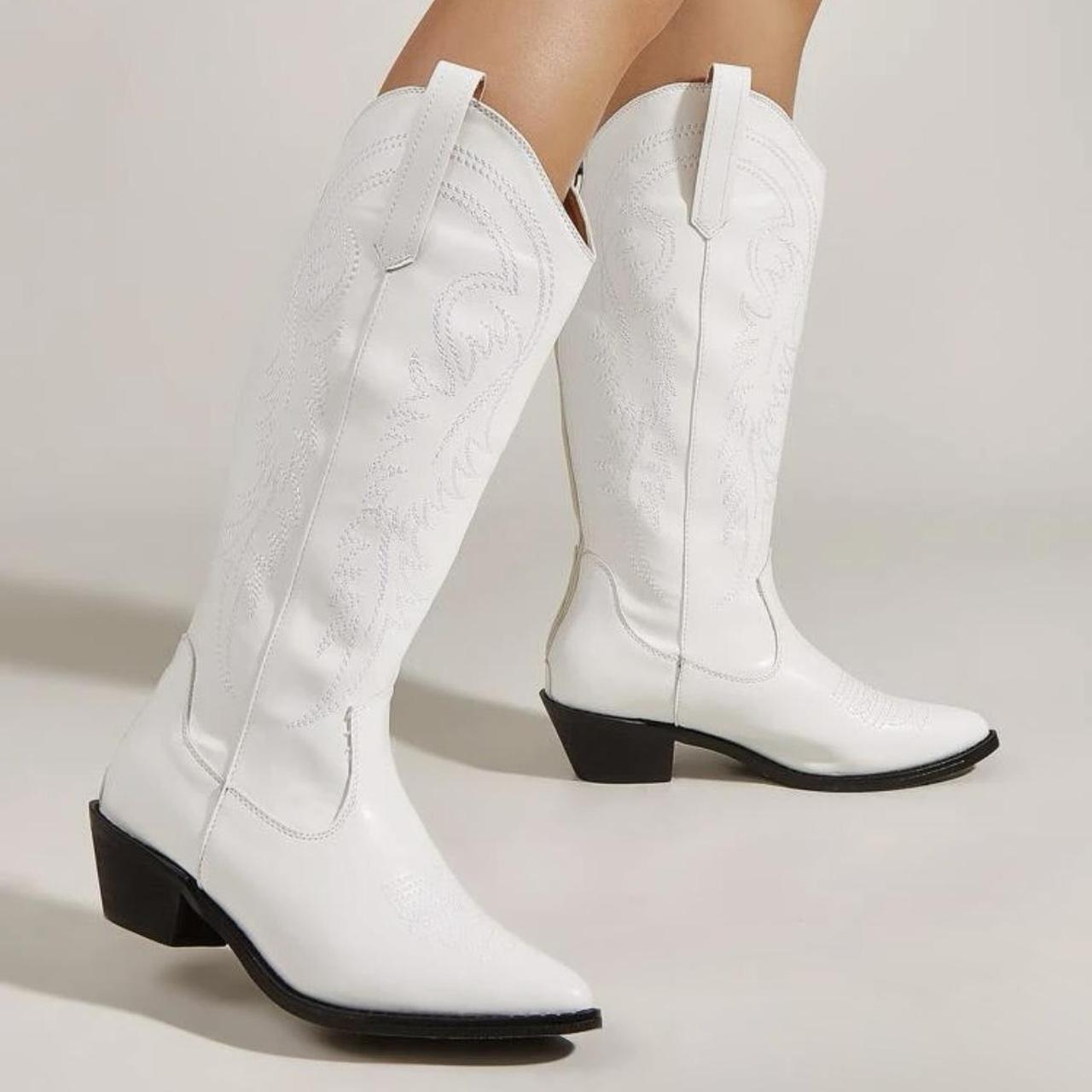 Women's White and Black Boots | Depop