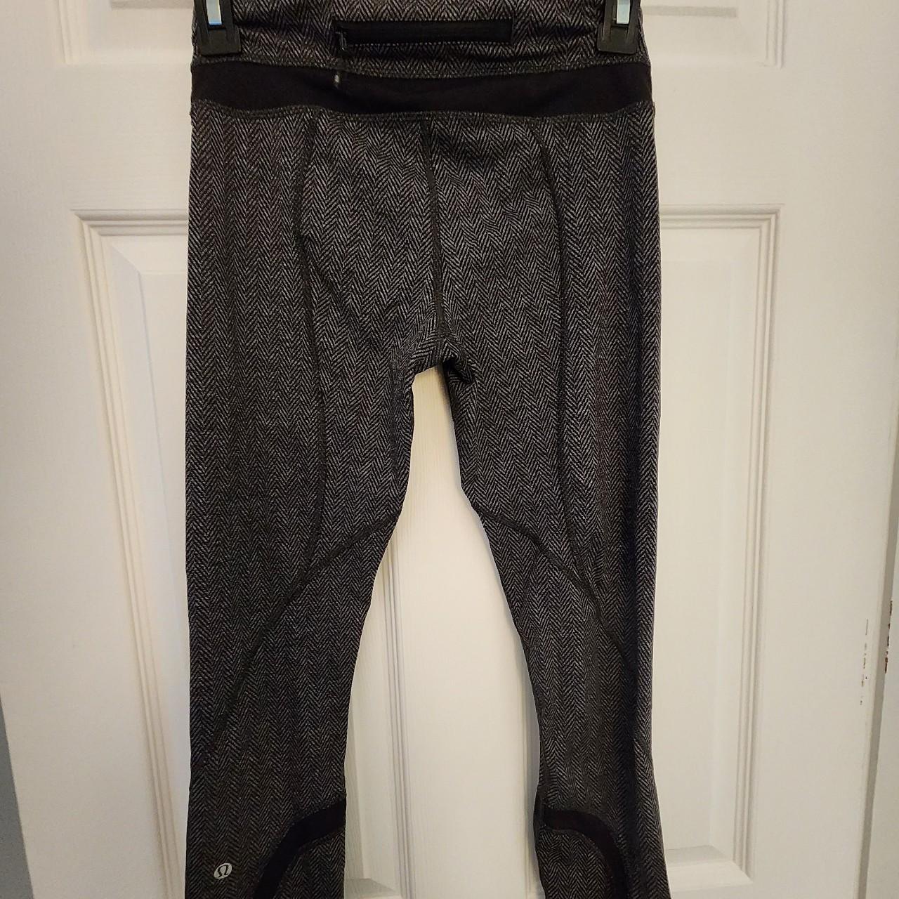 Lululemon Herringbone Gray Black Cropped Leggings Size 4