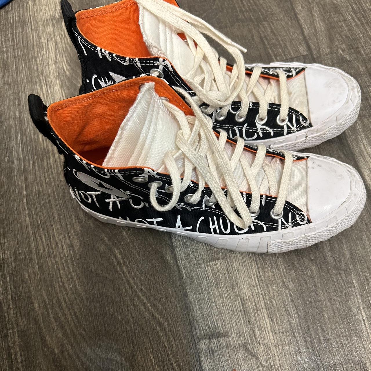 Not a chuck converse Just need wipe down Size 7... Depop