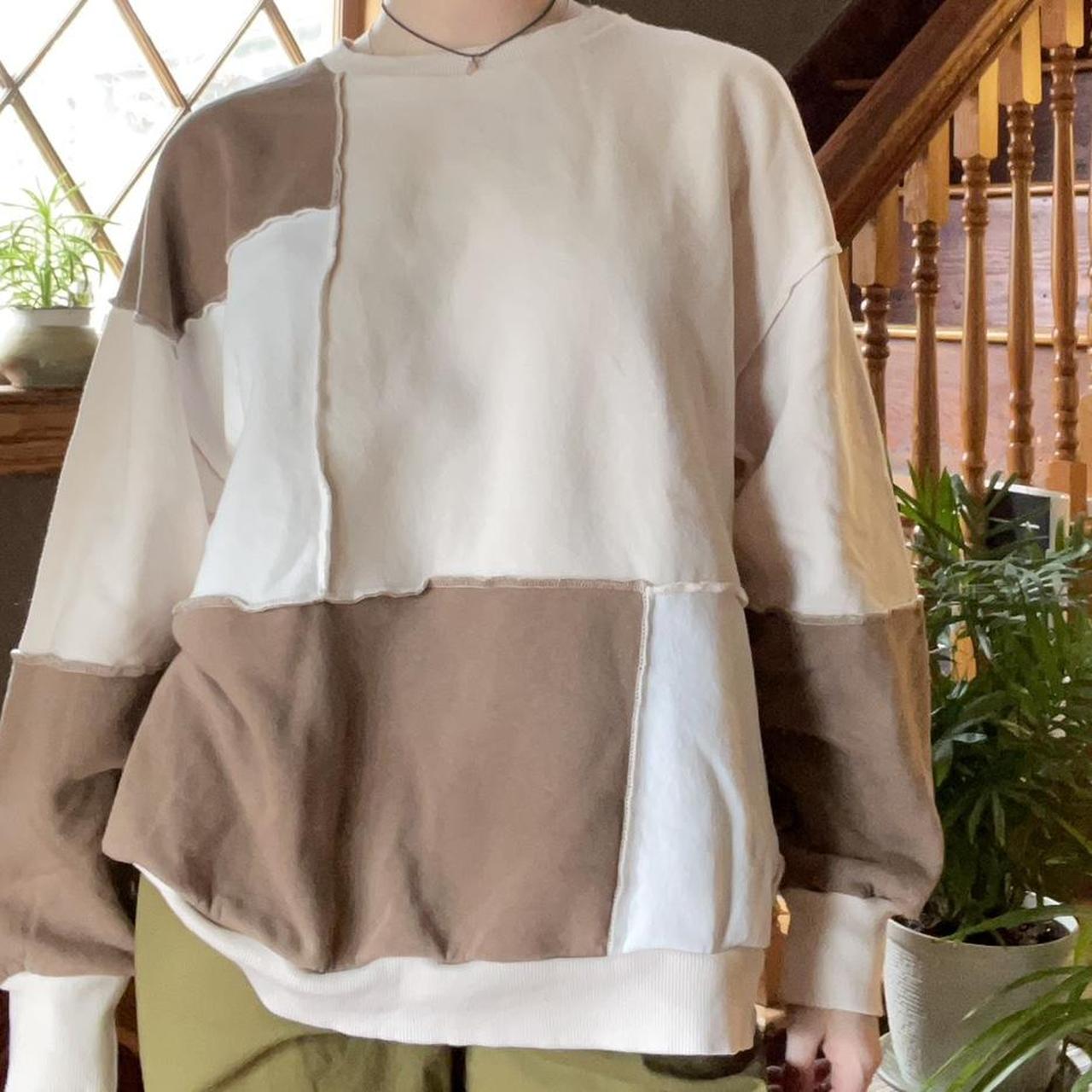 Primark Women's Cream and Brown Sweatshirt