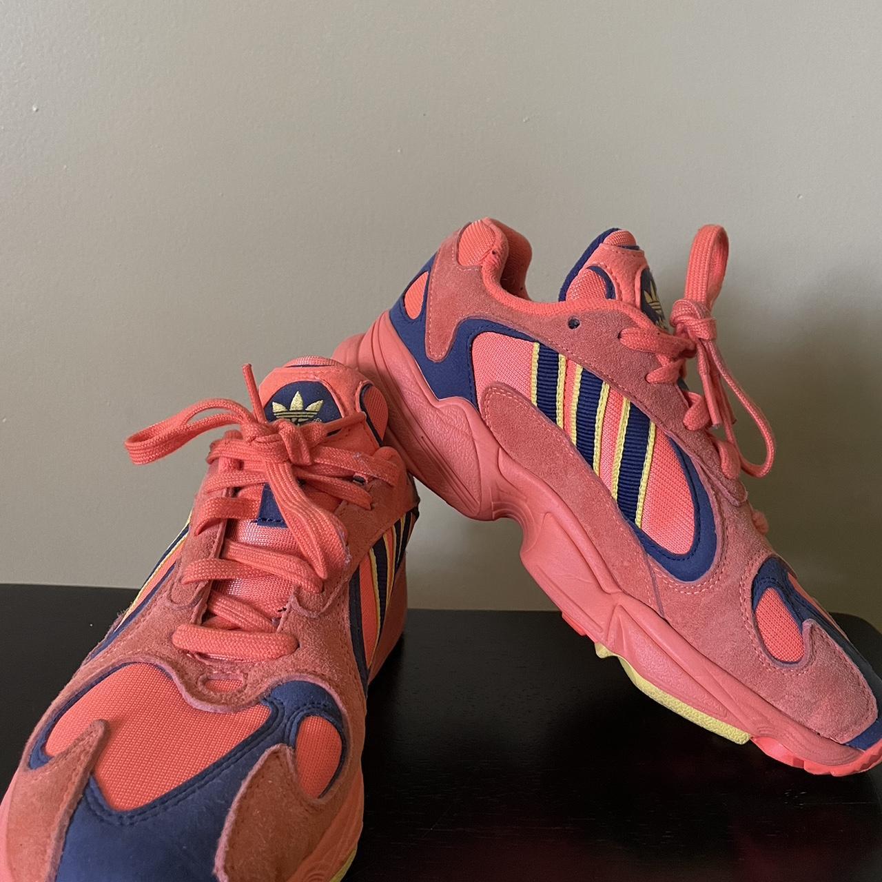 Mens pink adidas clearance yung 1 trainers