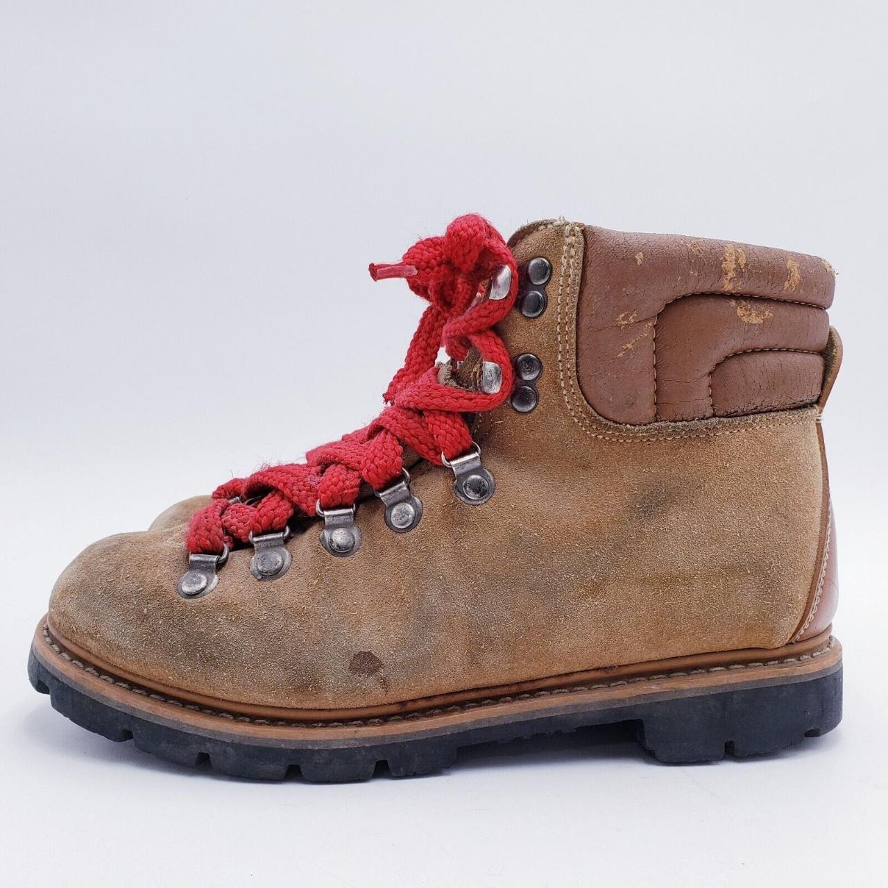 Brown hiking boots red laces online