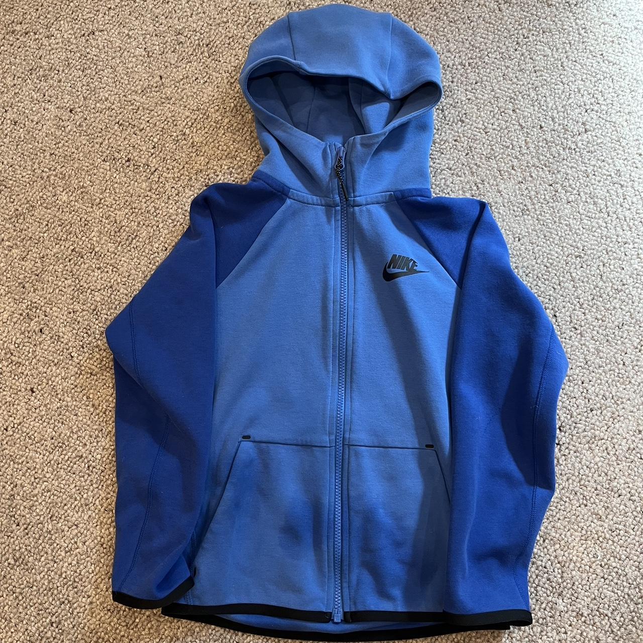 sick nike tech kids size small brand new - Depop