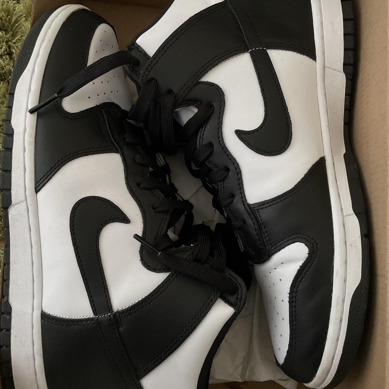 mens nike dunks black and white