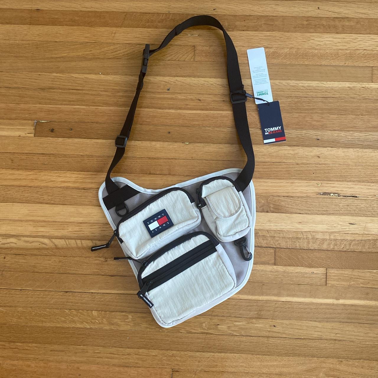 Tommy hilfiger sales chest bag