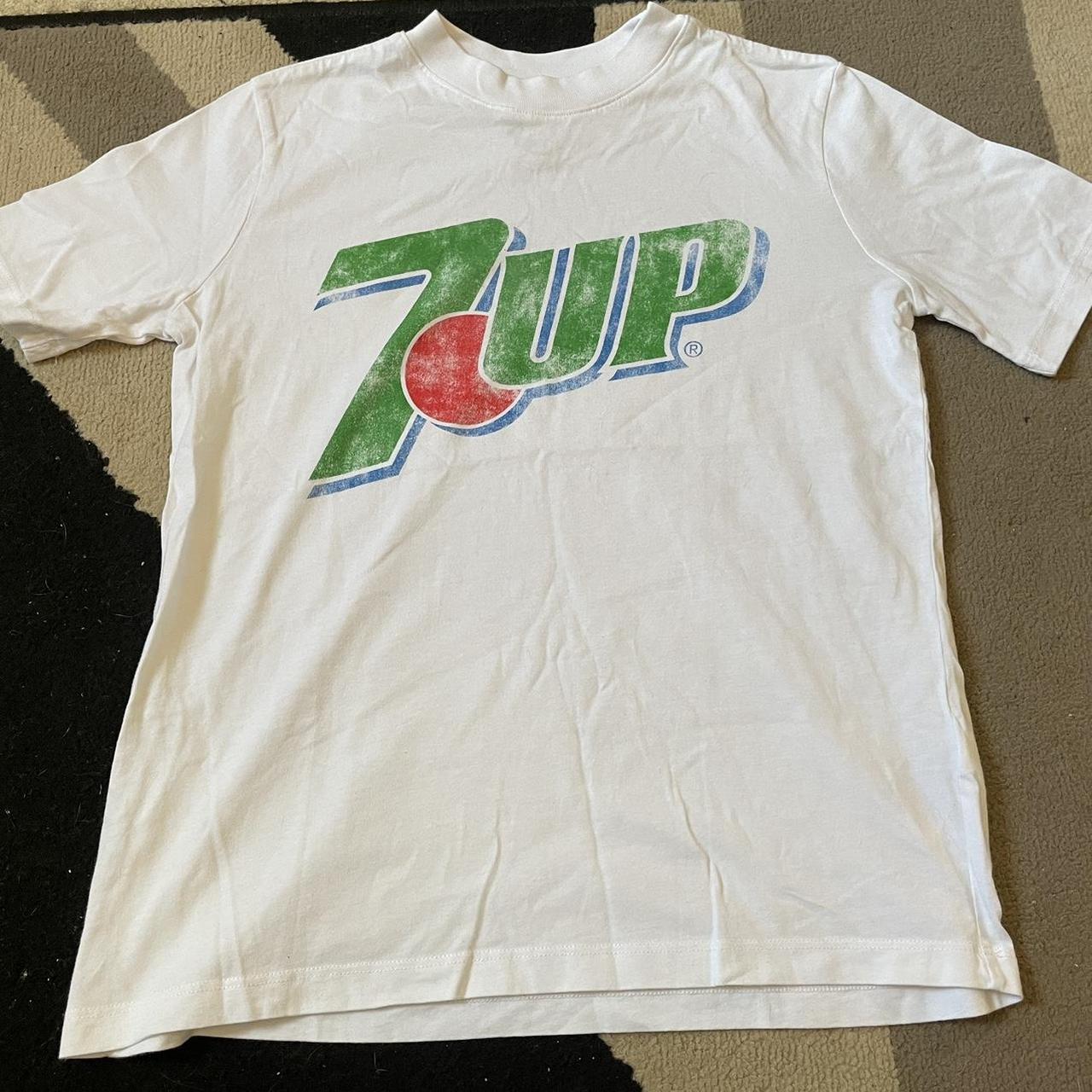 7up t shirt outlet h&m