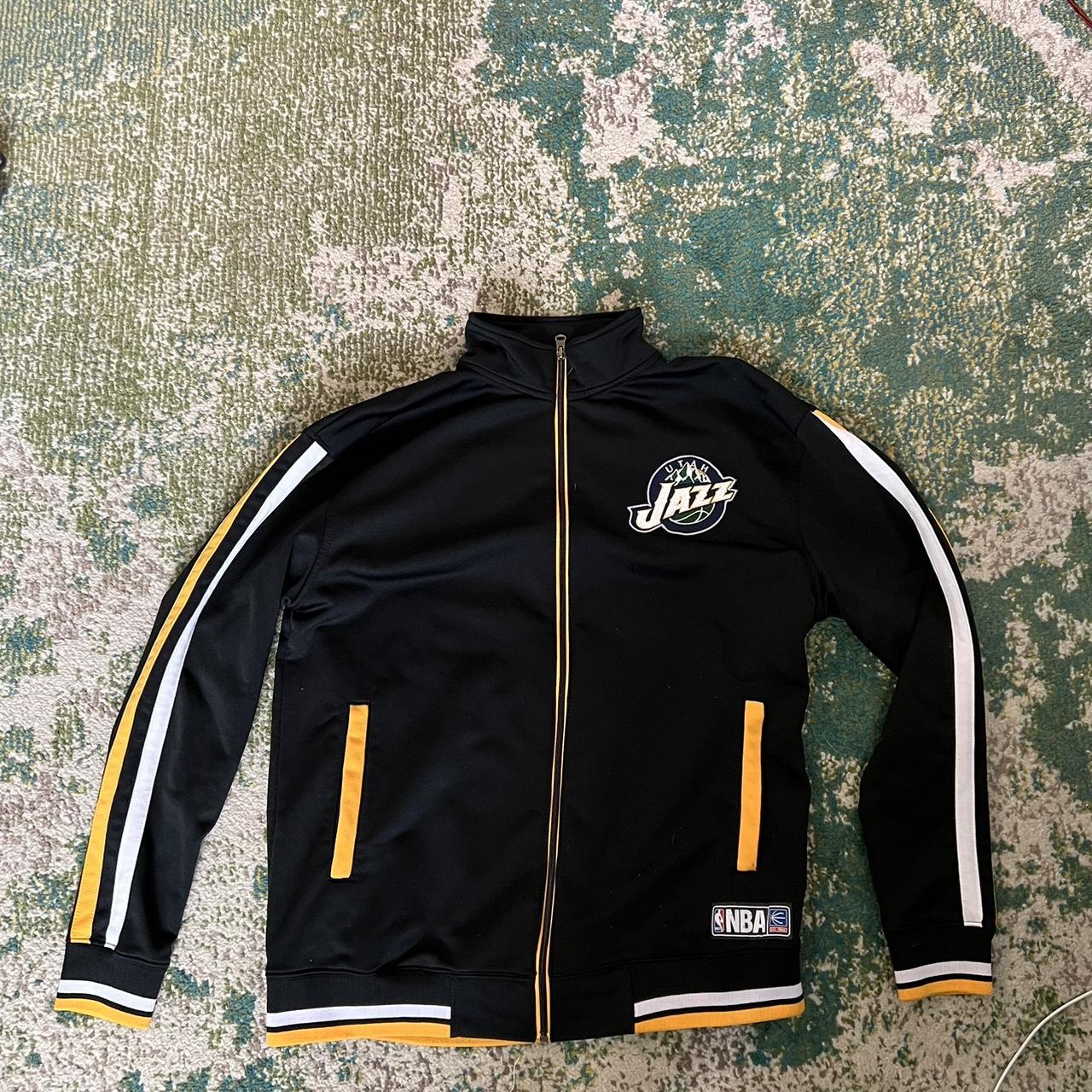 Utah Jazz NBA warm up Jacket Size Medium, fits like - Depop