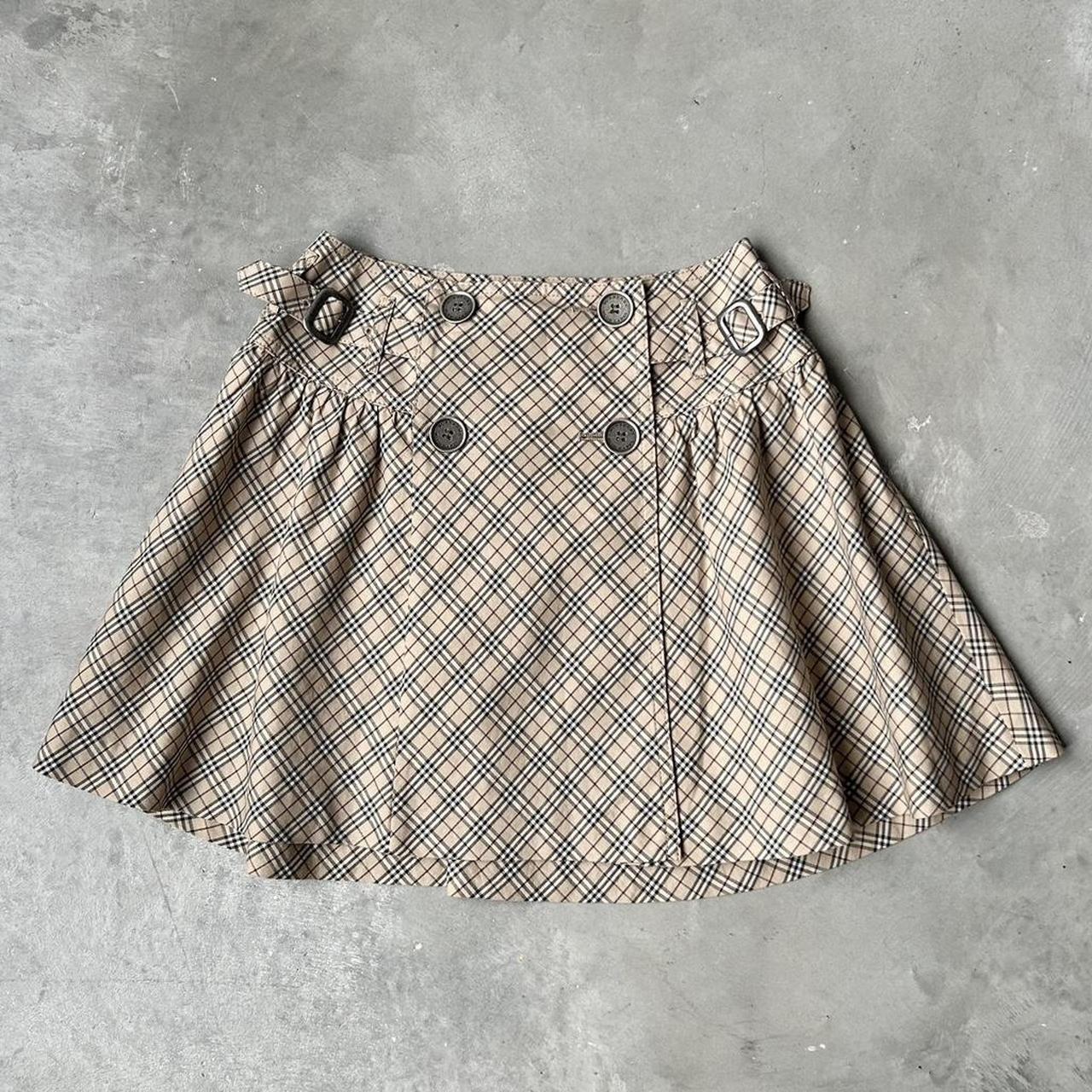 Burberry skirt discount depop