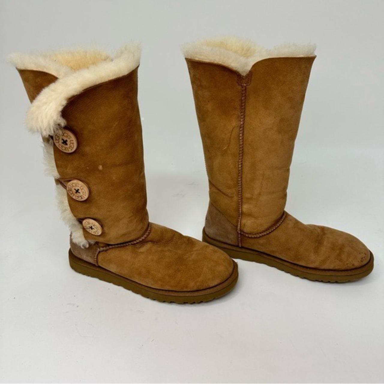 Ugg triple button hot sale bailey boots