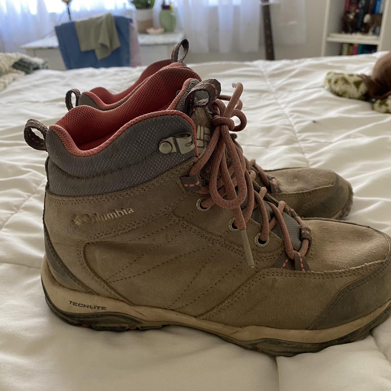 columbia womens hiking boots size 8