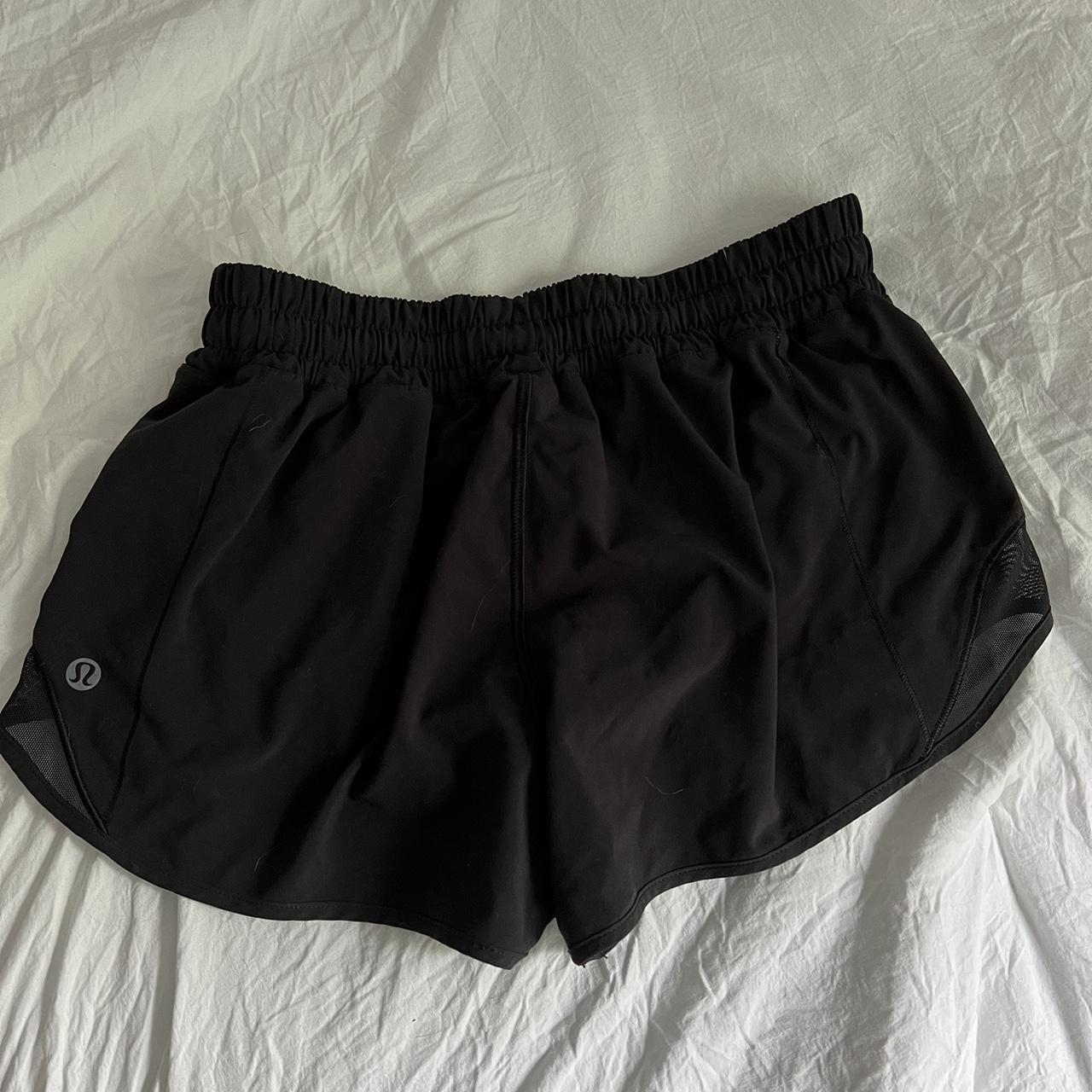 Lululemon Hotty Hots Low Rise 2.5 Size - 6 // Color... - Depop