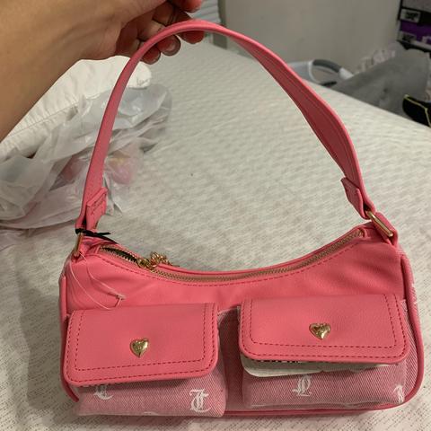 Brand new juicy couture barrel bag 🫶🏽🫶🏽🫶🏽 she's very