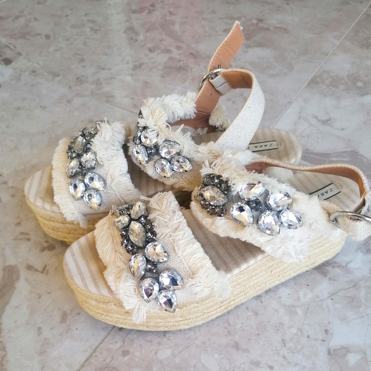 Zara Women's Cream Sandals | Depop