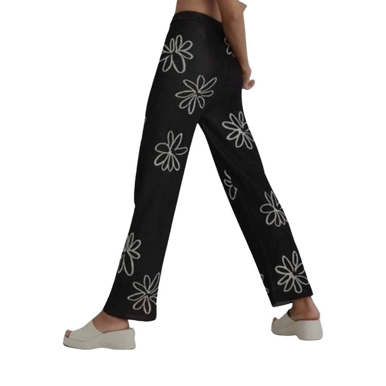 Women Regular Fit BLack Viscose Rayon Trousers – Kyroni