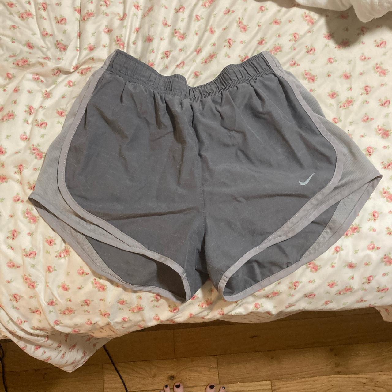 dark gray nike shorts