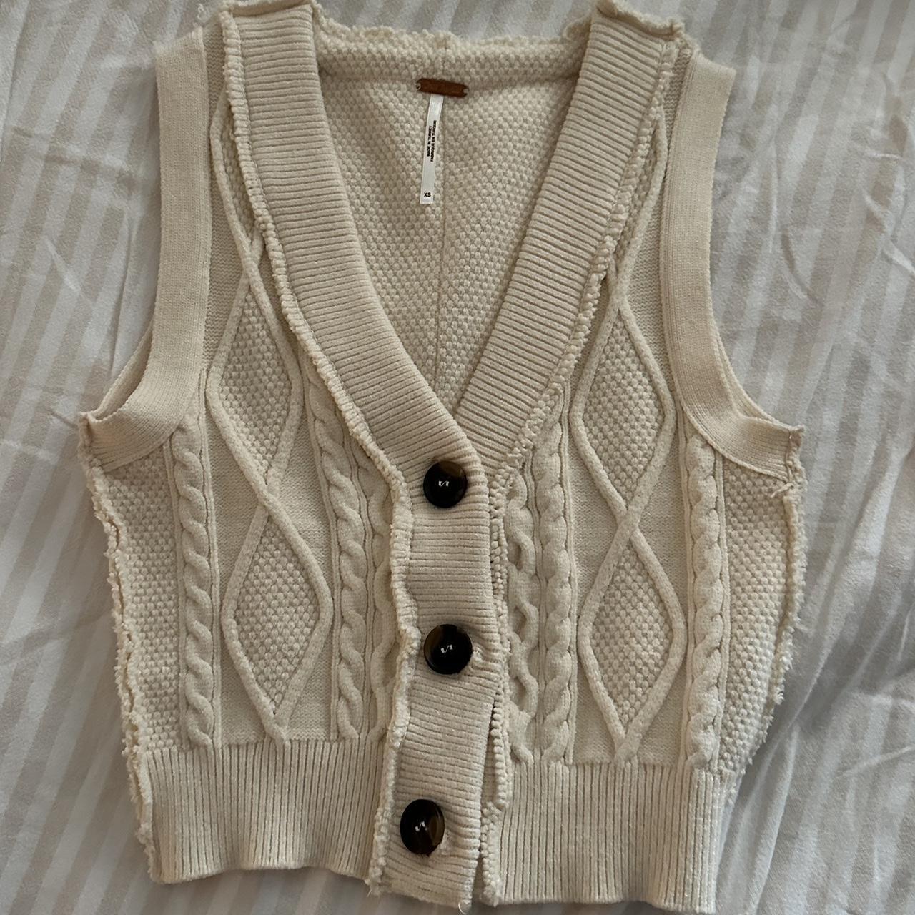 item listed by akvntg