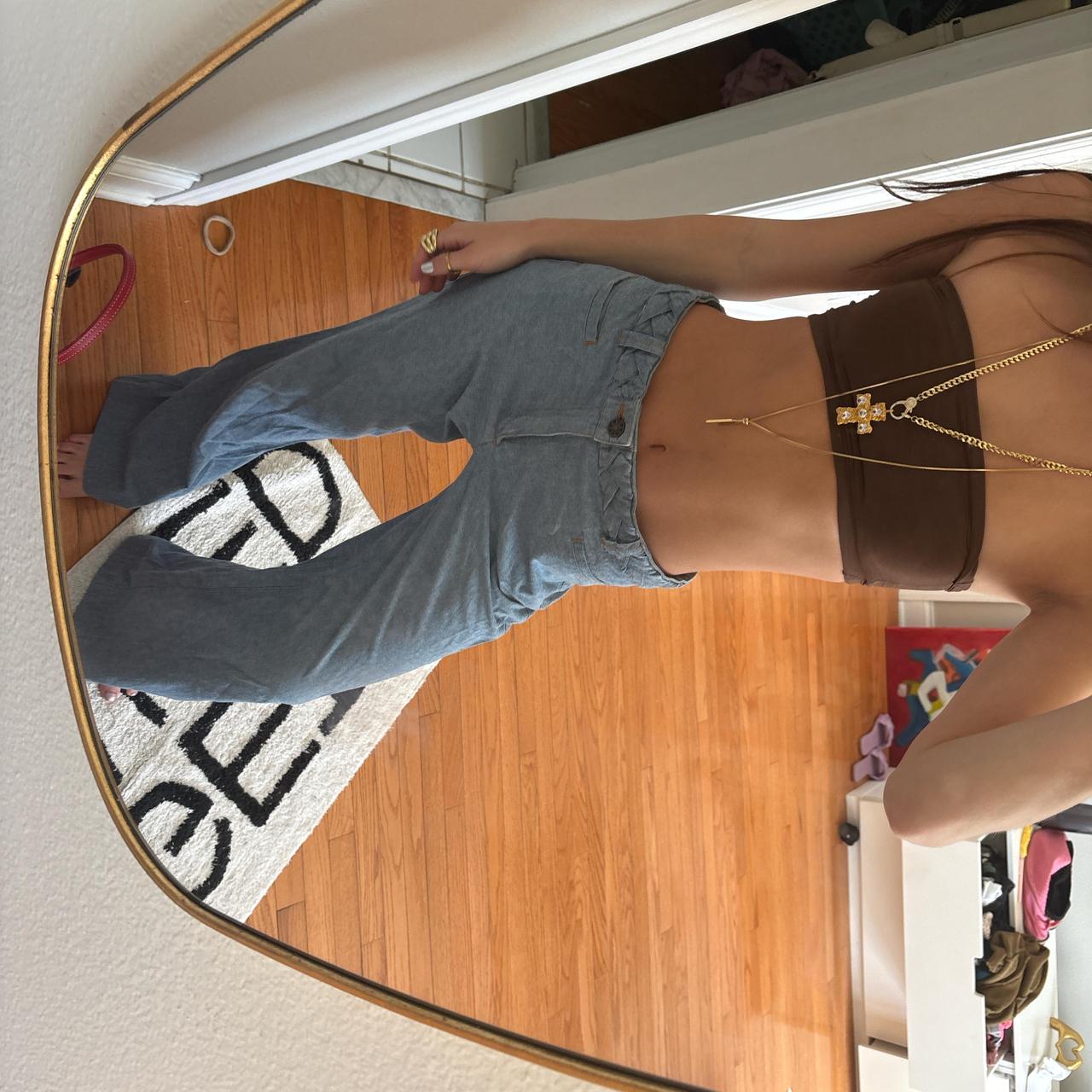 item listed by akvntg