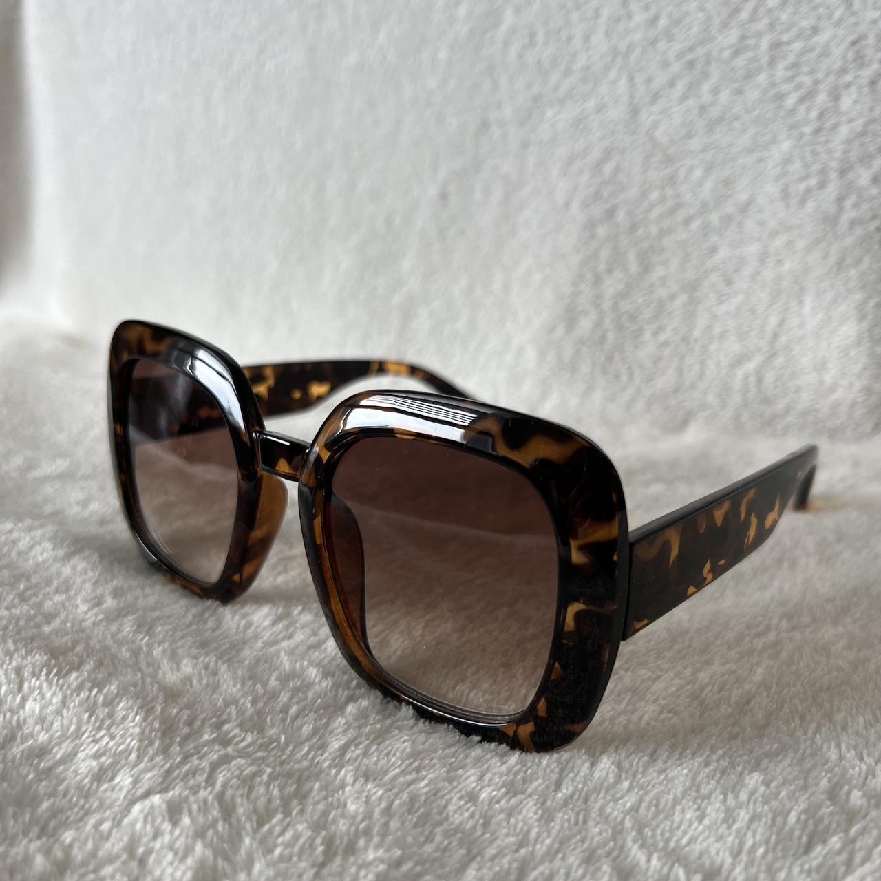 item listed by priyapabz