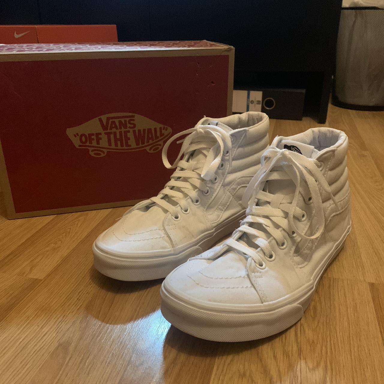 White sales vans 7.5