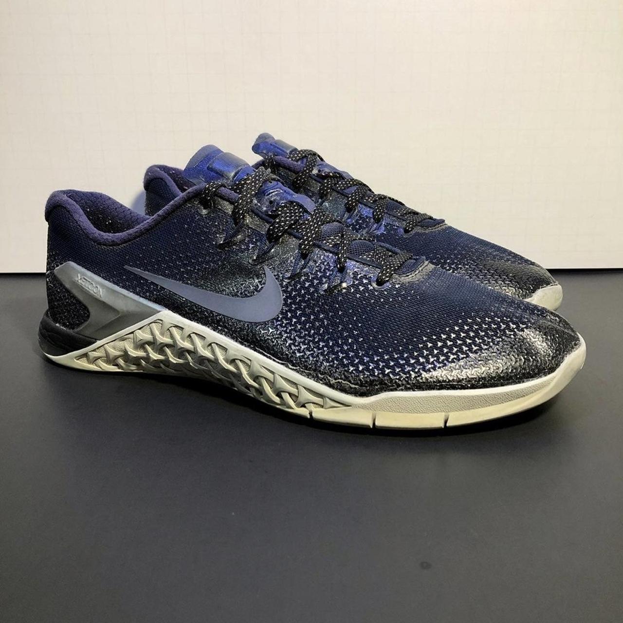 womens navy nike trainers