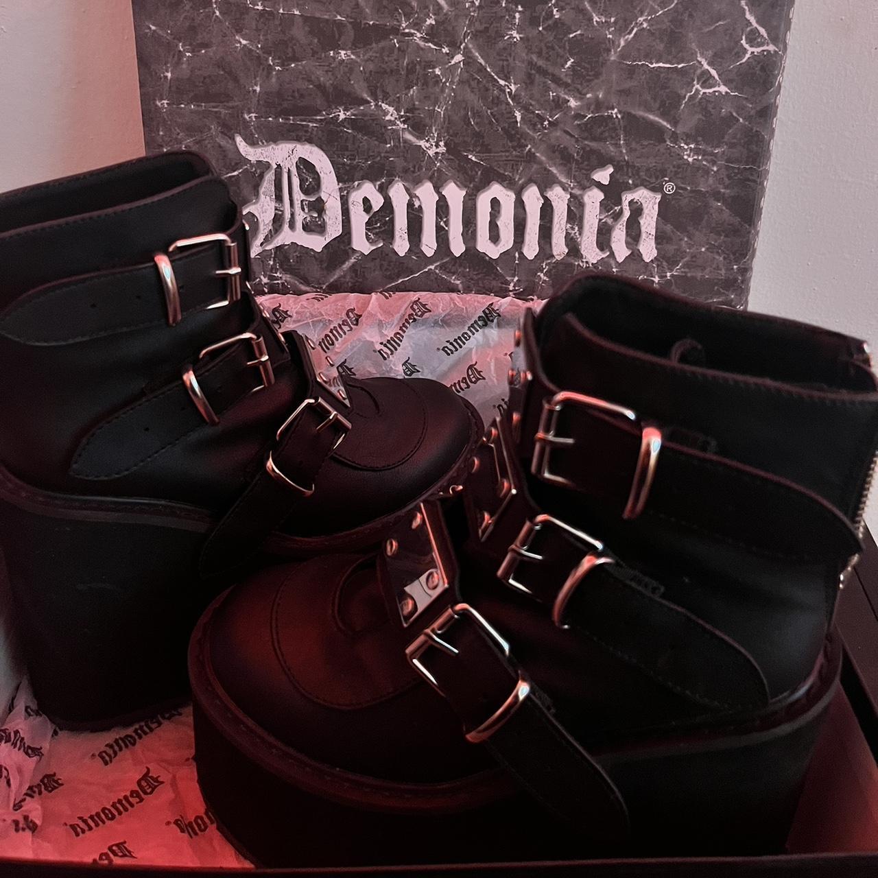 Demonia low high quality trinity matte