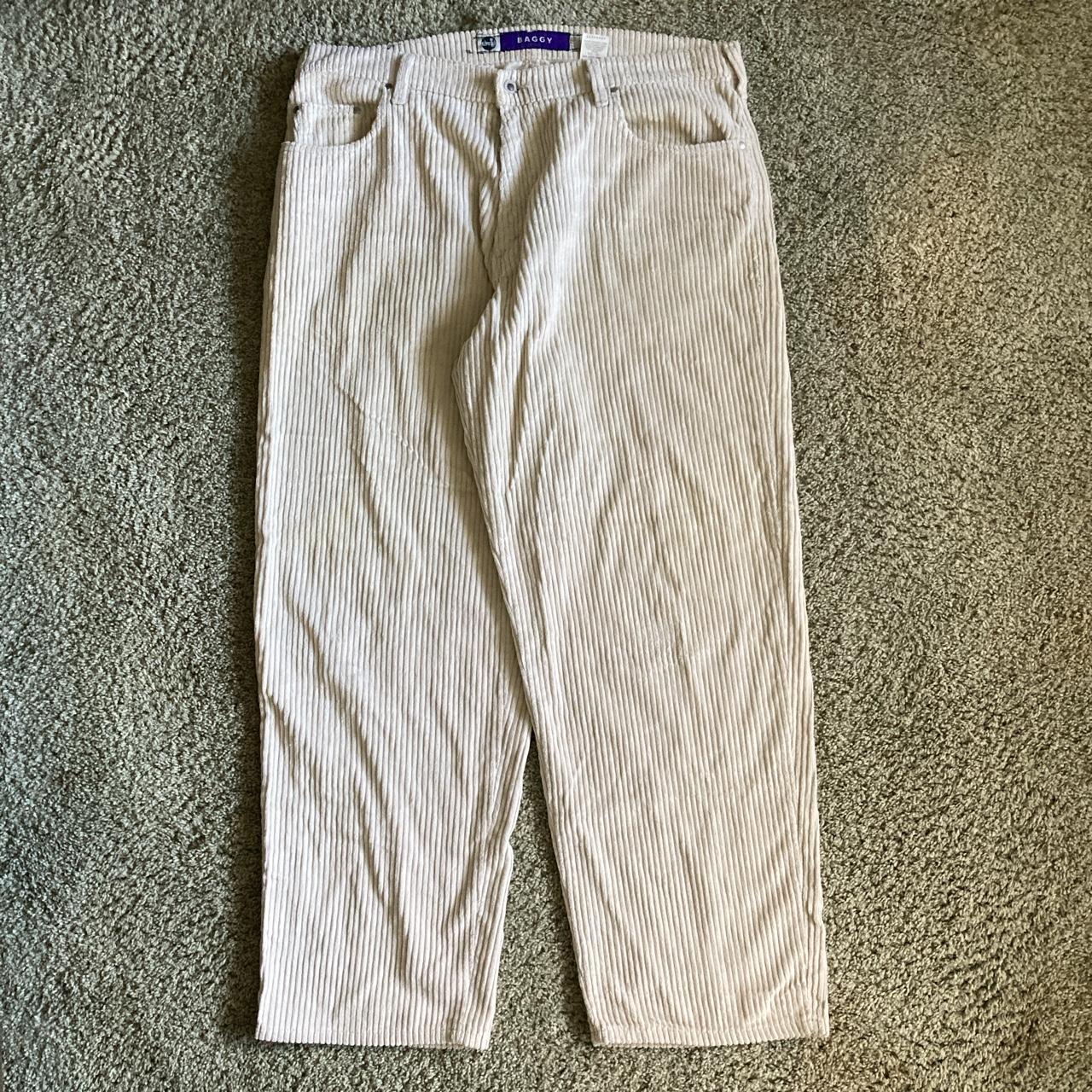 Levi's Men's Cream and White Trousers | Depop