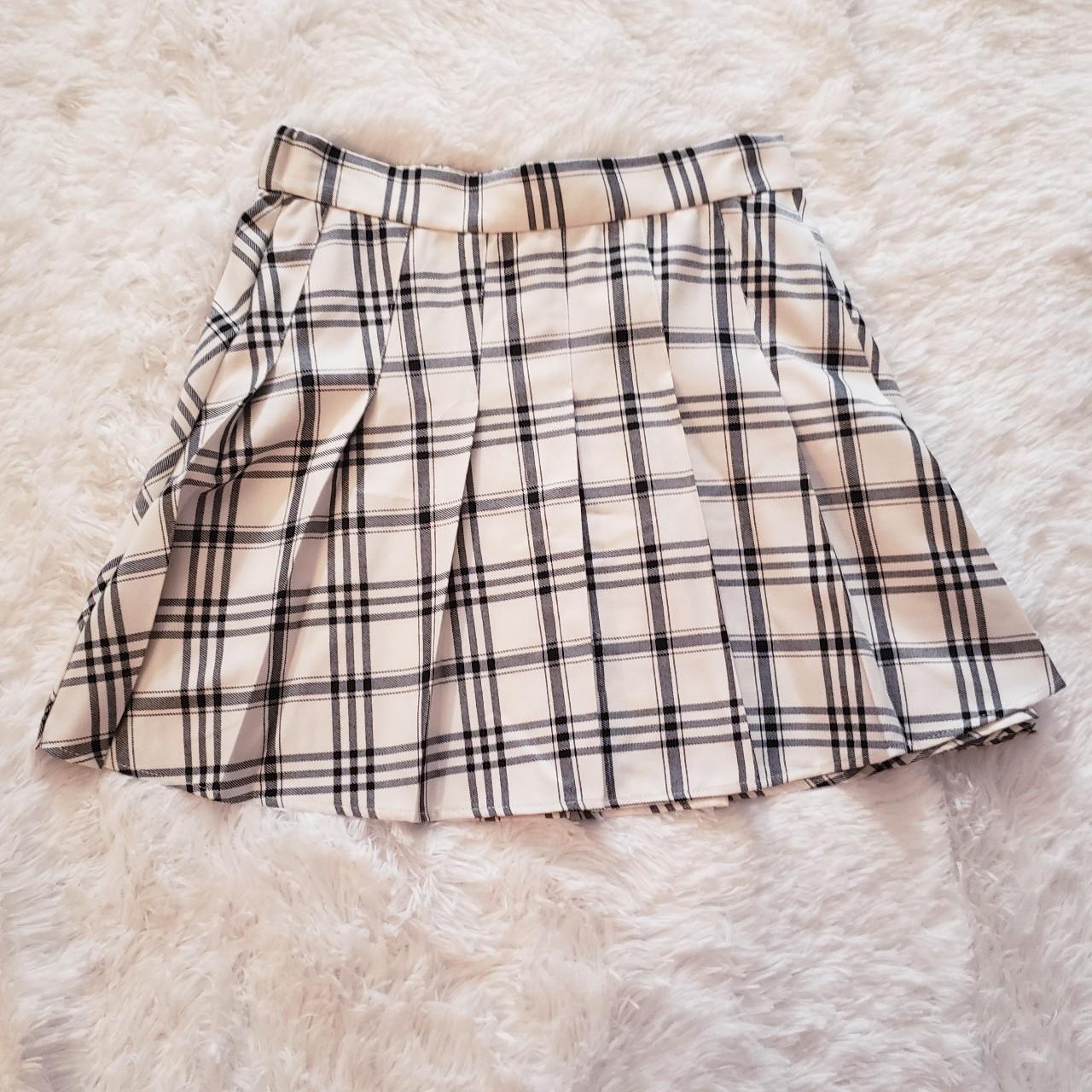 NWT S Garage Pleated Skirt - Depop