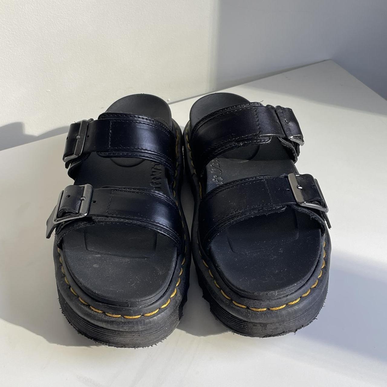 🖤〰️ Dr. Martens Airwair Platform Sandal 