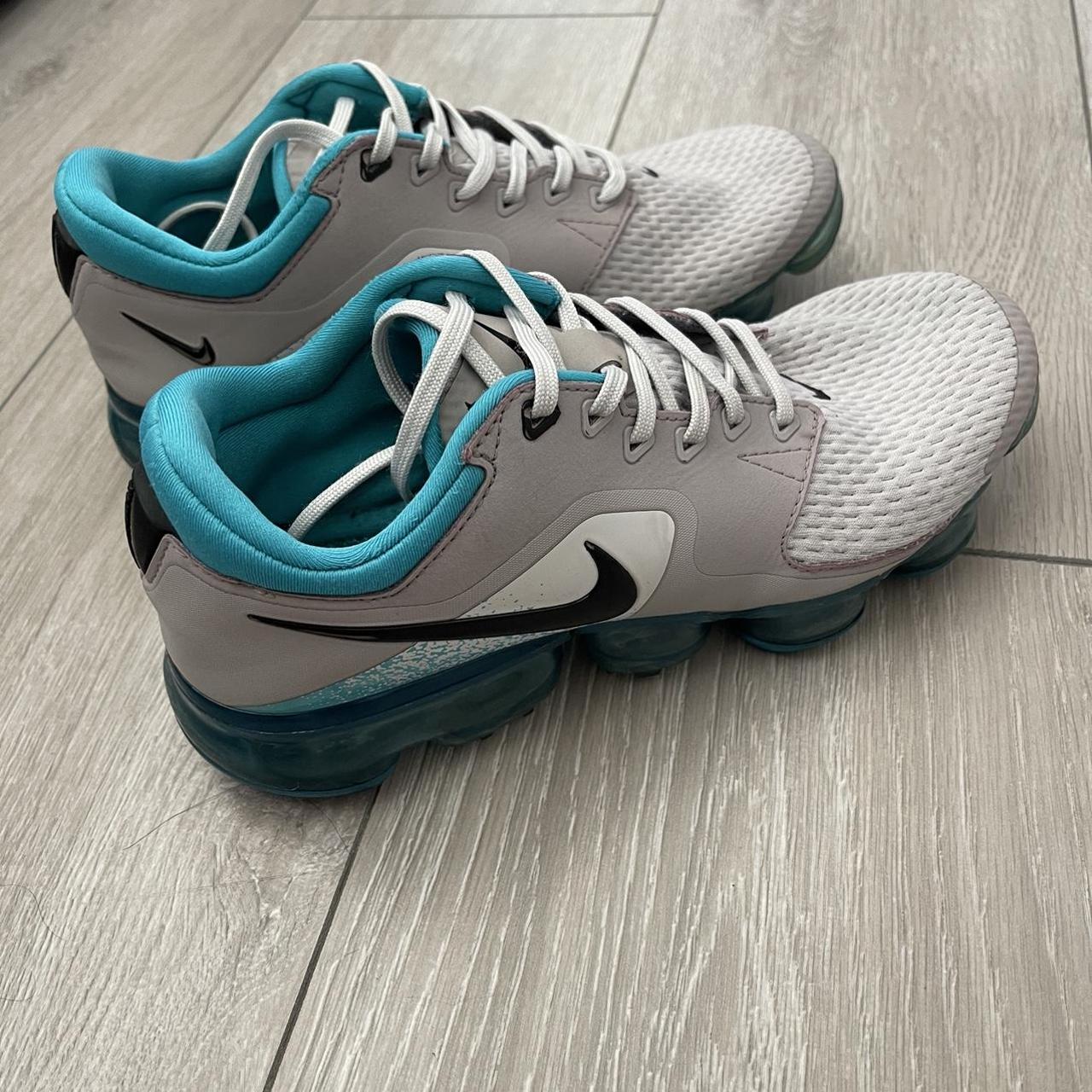 womens grey nike air max trainers