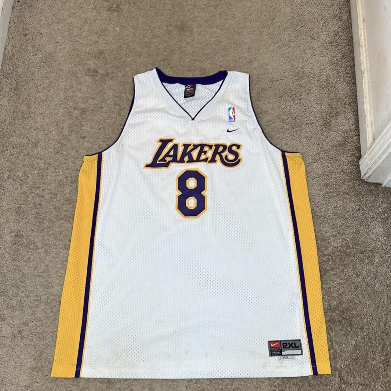 Vintage Nike Y2K Los Angeles Lakers T-shirt 