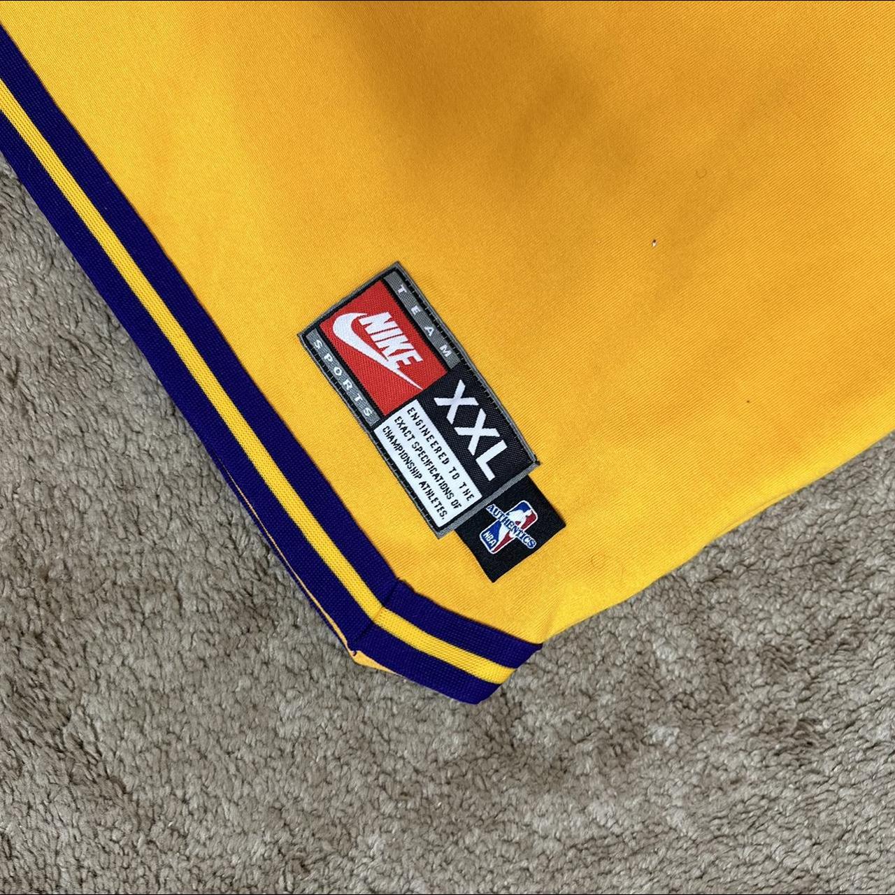 Vintage Y2K Nike LA Lakers Warm Up Jersey Dope find - Depop