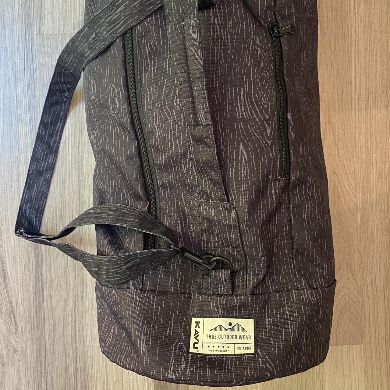 Kavu Men's Black and Grey Bag Depop