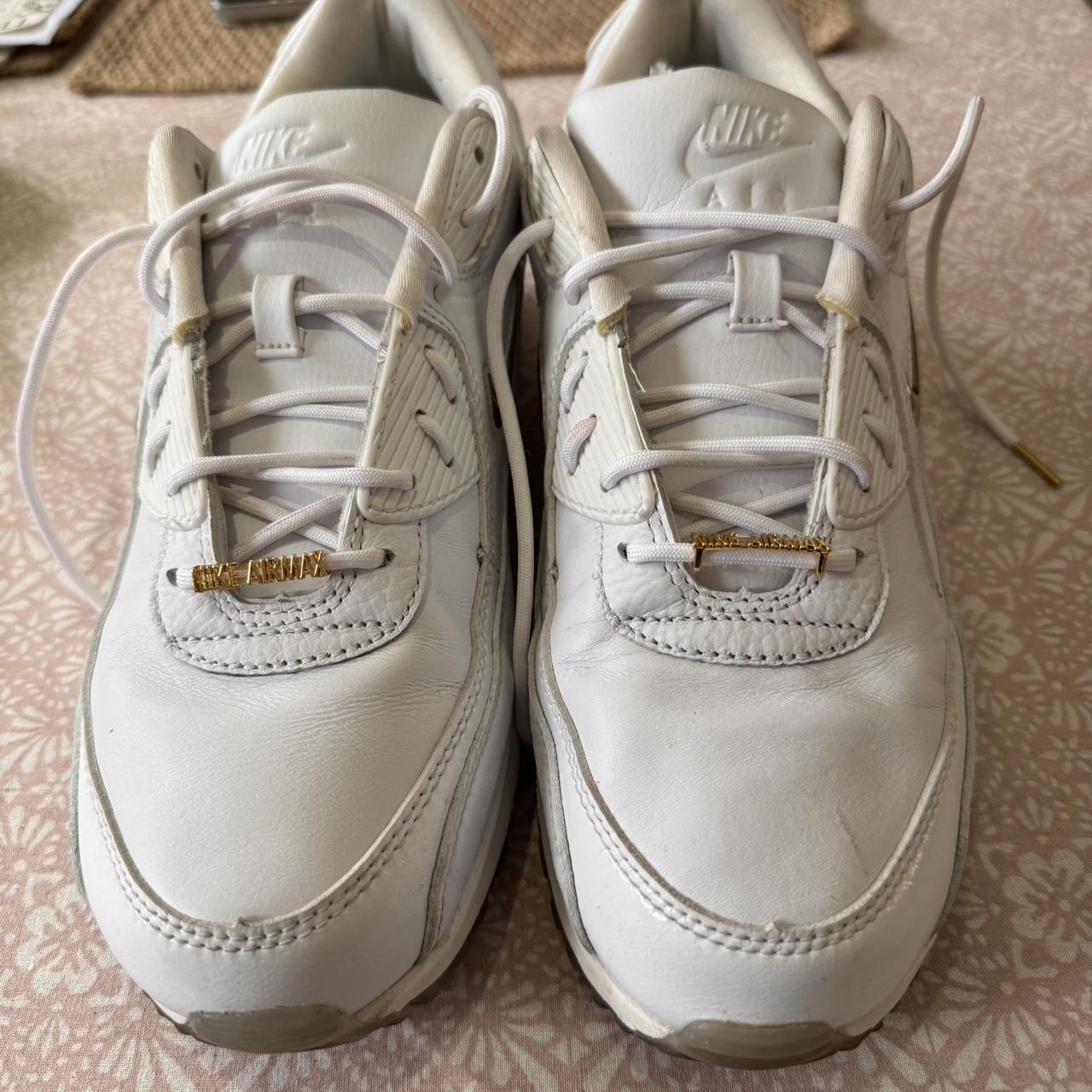 90s white nike shoes