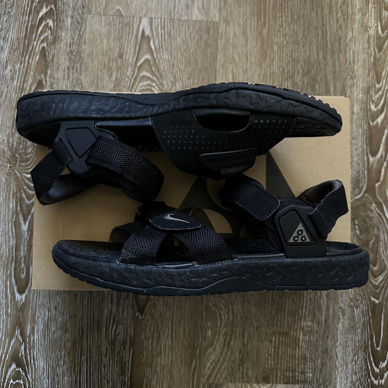 Nike ACG Men's Black Sandals | Depop