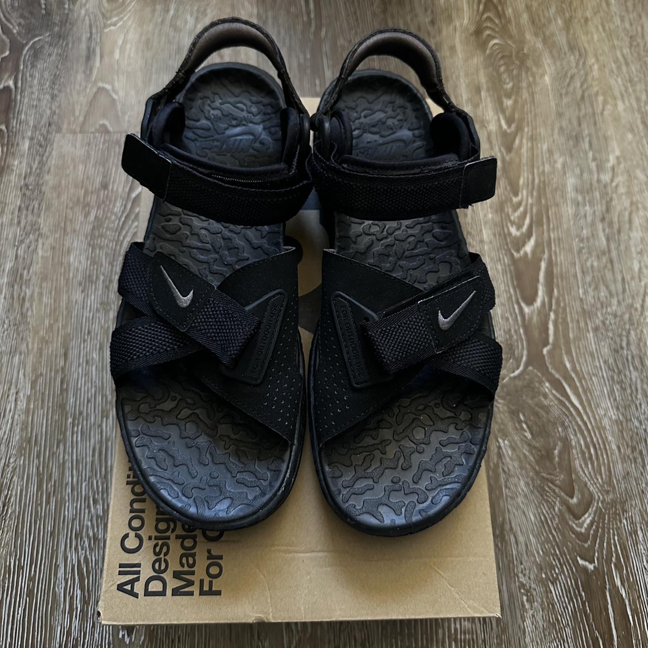 Nike ACG Men's Black Sandals | Depop