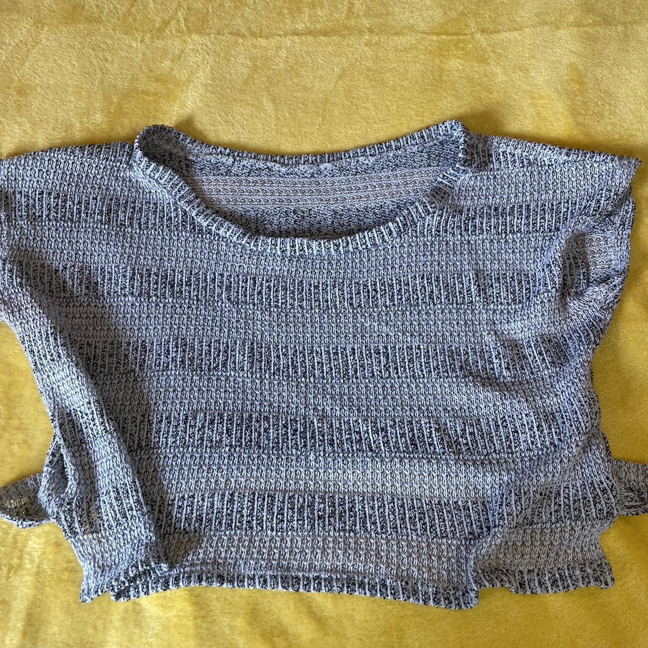 BLACK AND WHITE STRIPED CROP Size- medium Unmarked... - Depop