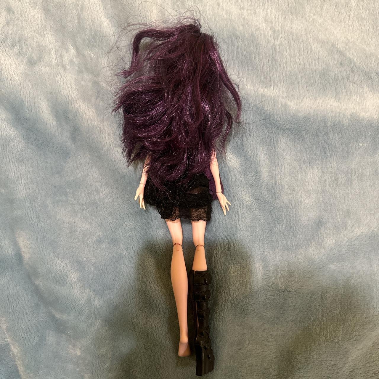 Original Generation 1 Elisabatt doll! Comes with... - Depop