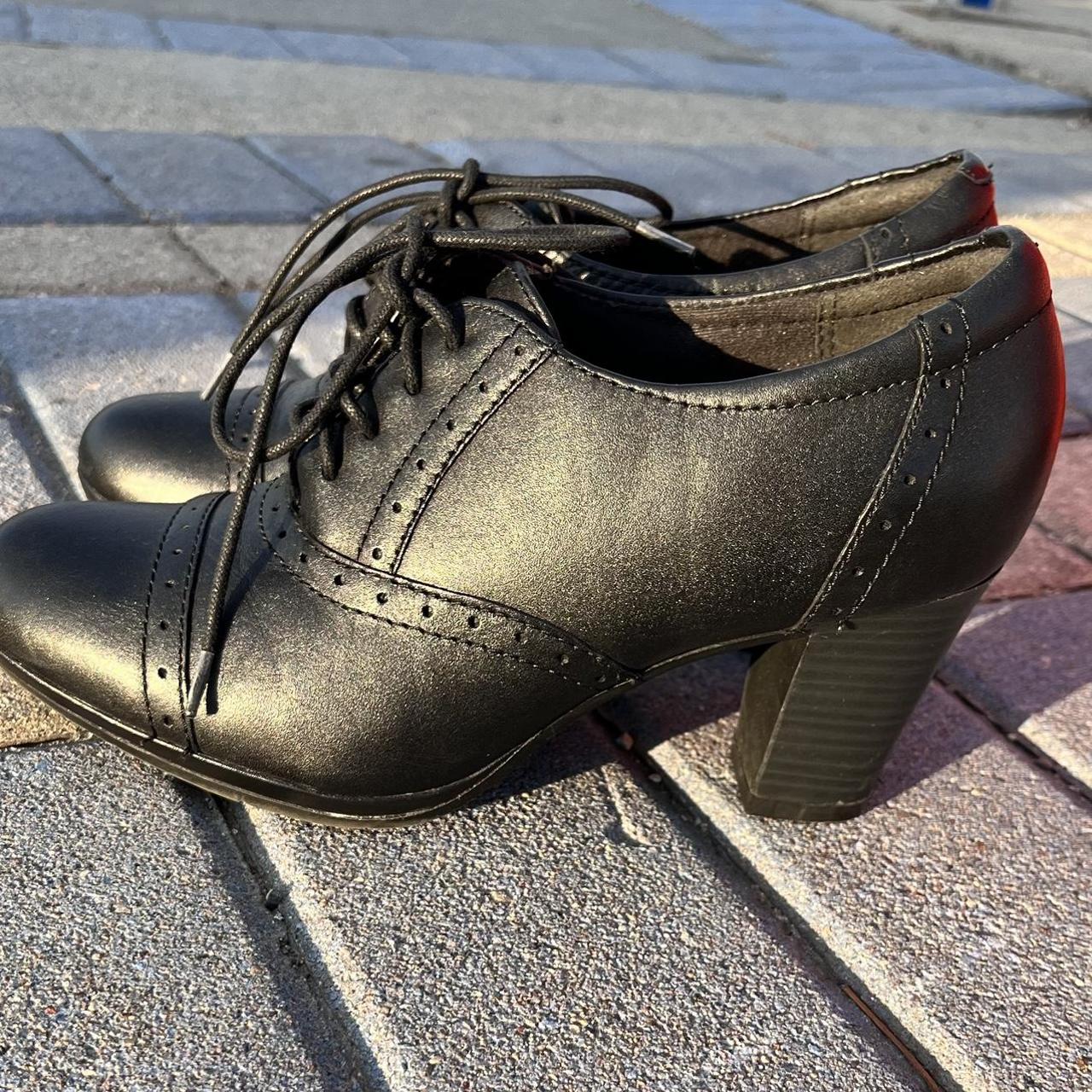 Clarks Lace Up Oxford Heels Leather Upper