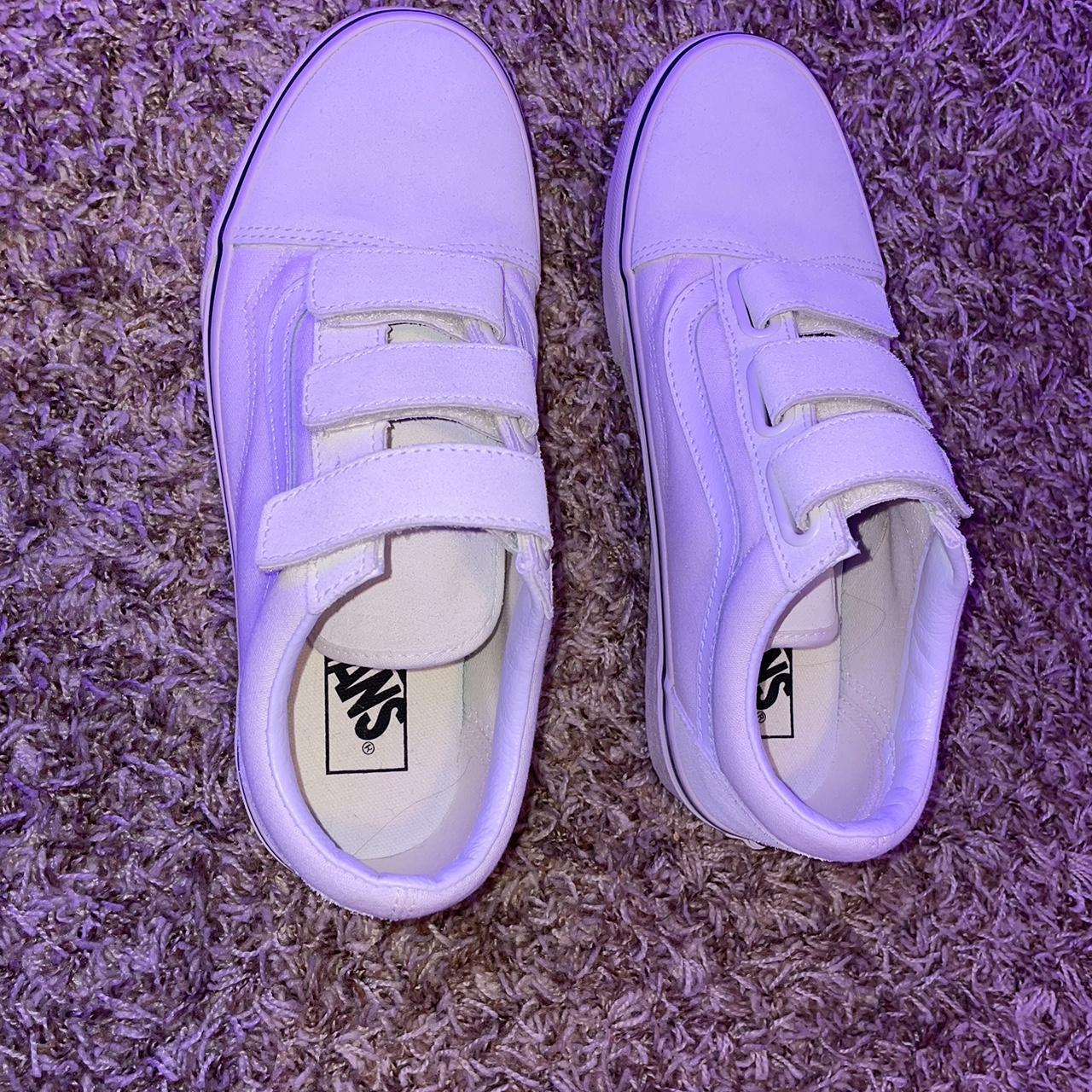 Womens white 2024 velcro vans