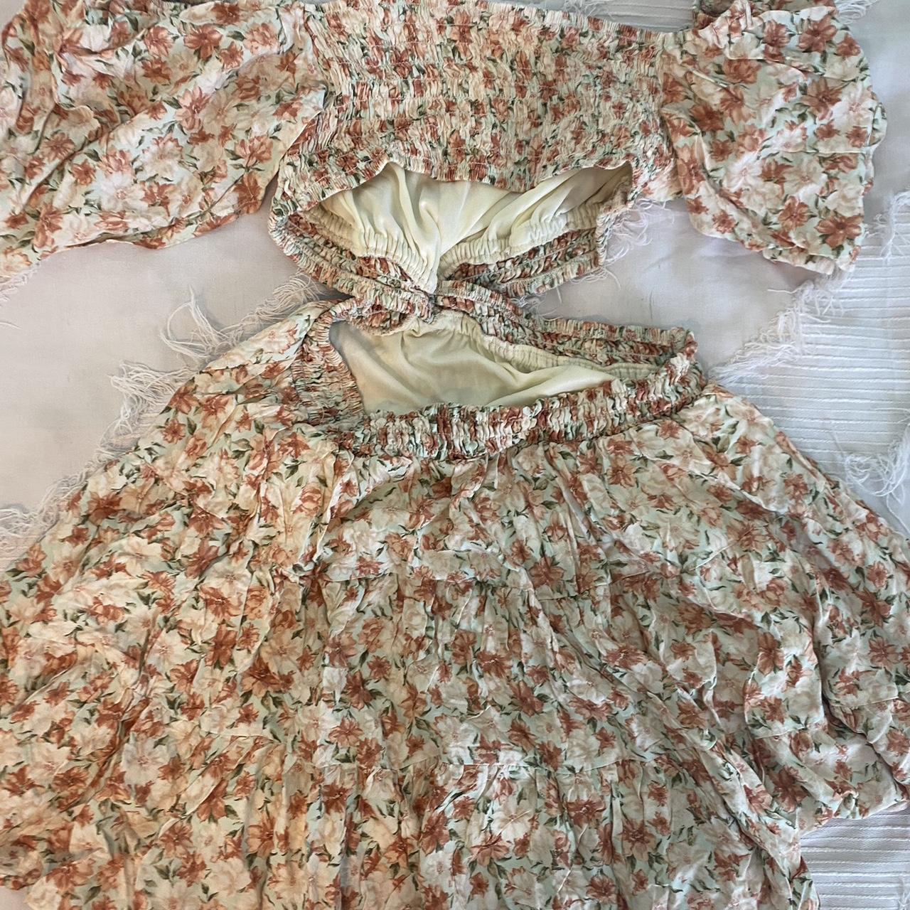 Cute crossover floral dress - Depop