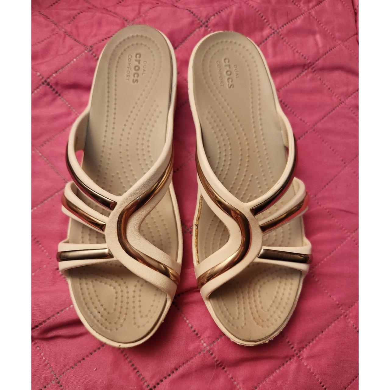 sanrah metal block crocs