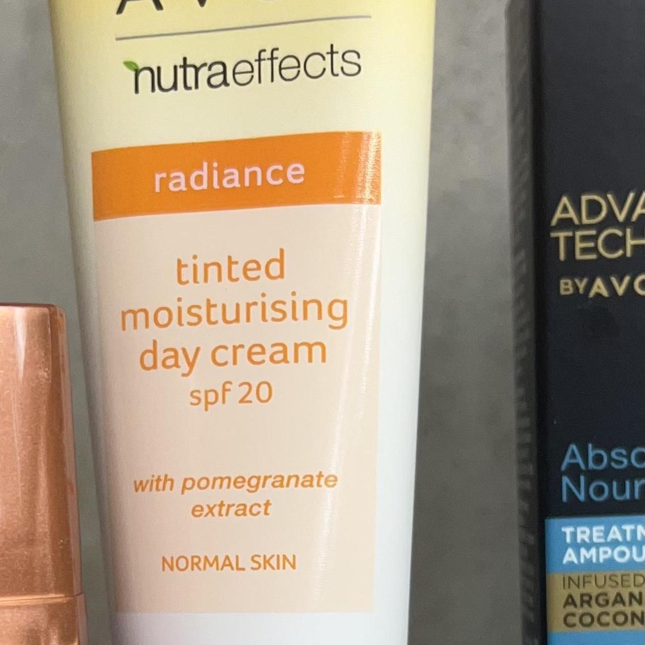 Avon tinted moisturising day cream spf 20 #Avon... - Depop