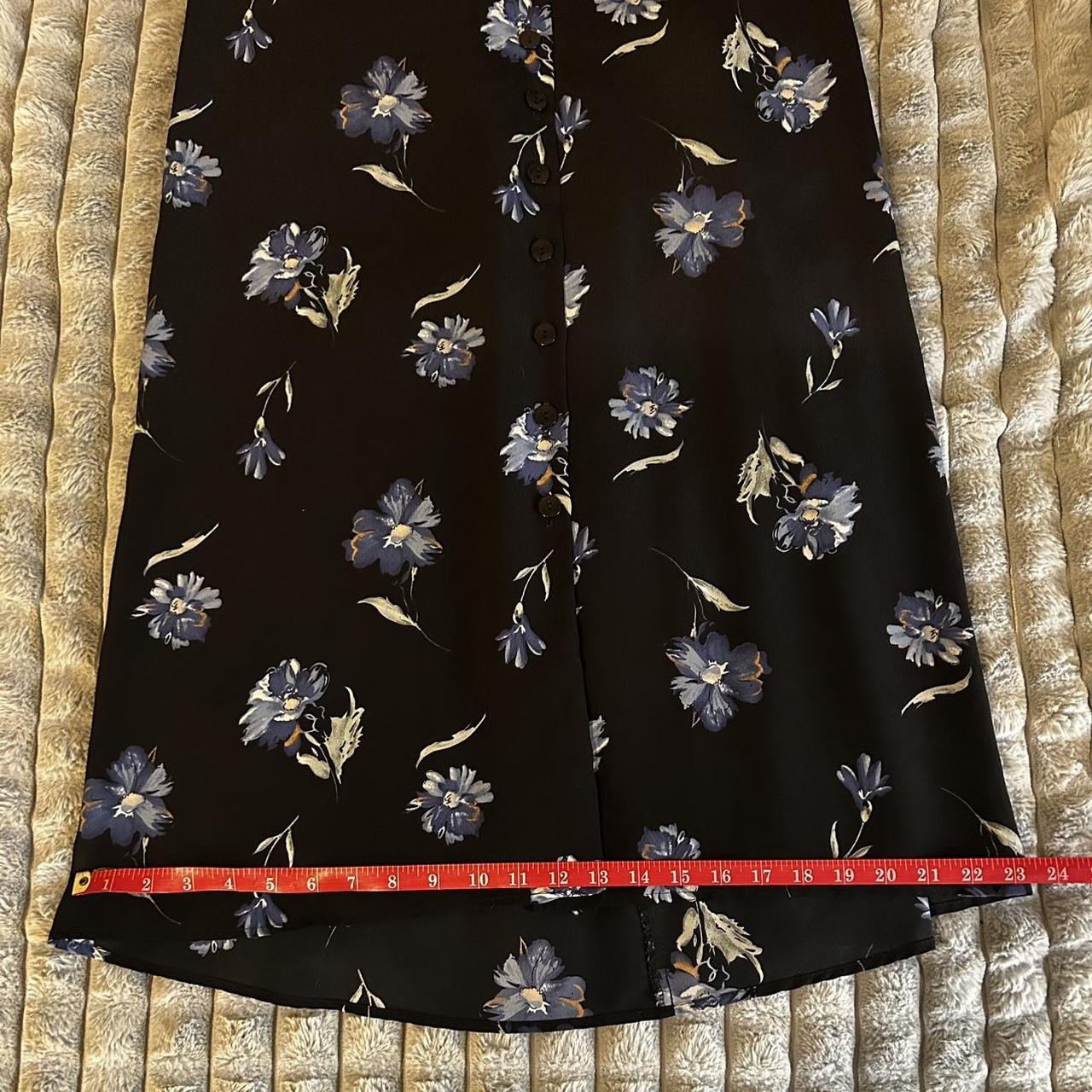 🌟 Thrifted, worn once 🌟 Black button down midi skirt... - Depop